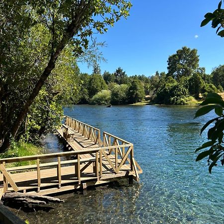Cabanas Los Canelos Hermosa Granja En Pucon Bagian luar foto